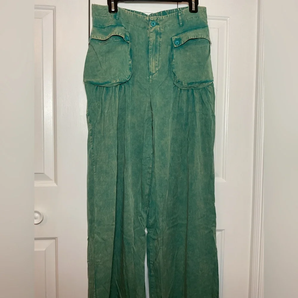 Oil & Hali Washed Green Wide-Leg Pants With Adjustable Drawstring Hem - Picture 2 of 4